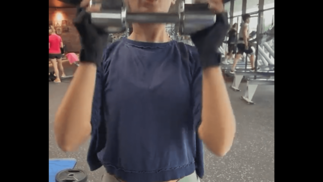 Flash tits at the gym