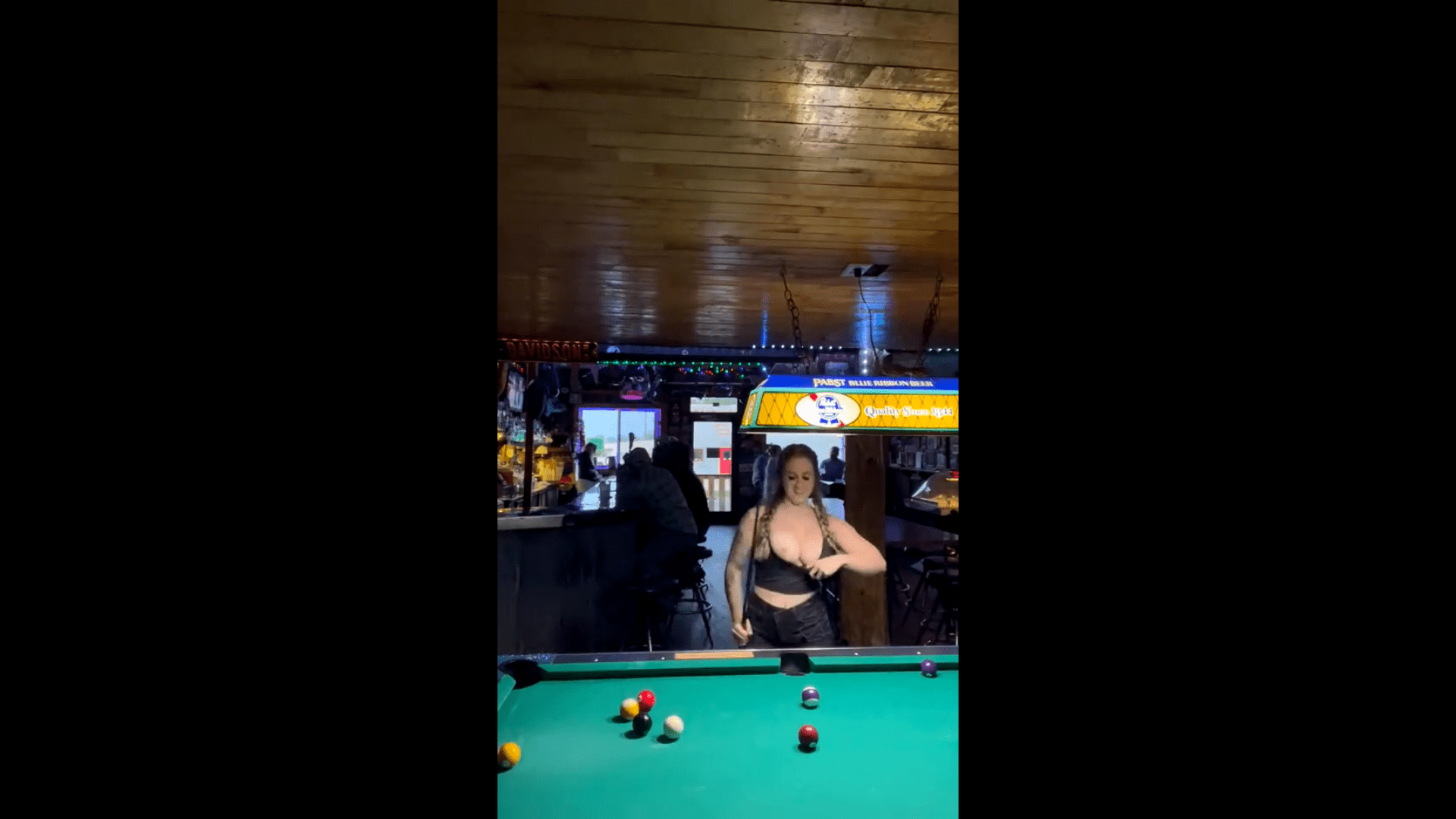 girl showing her tits at the bar